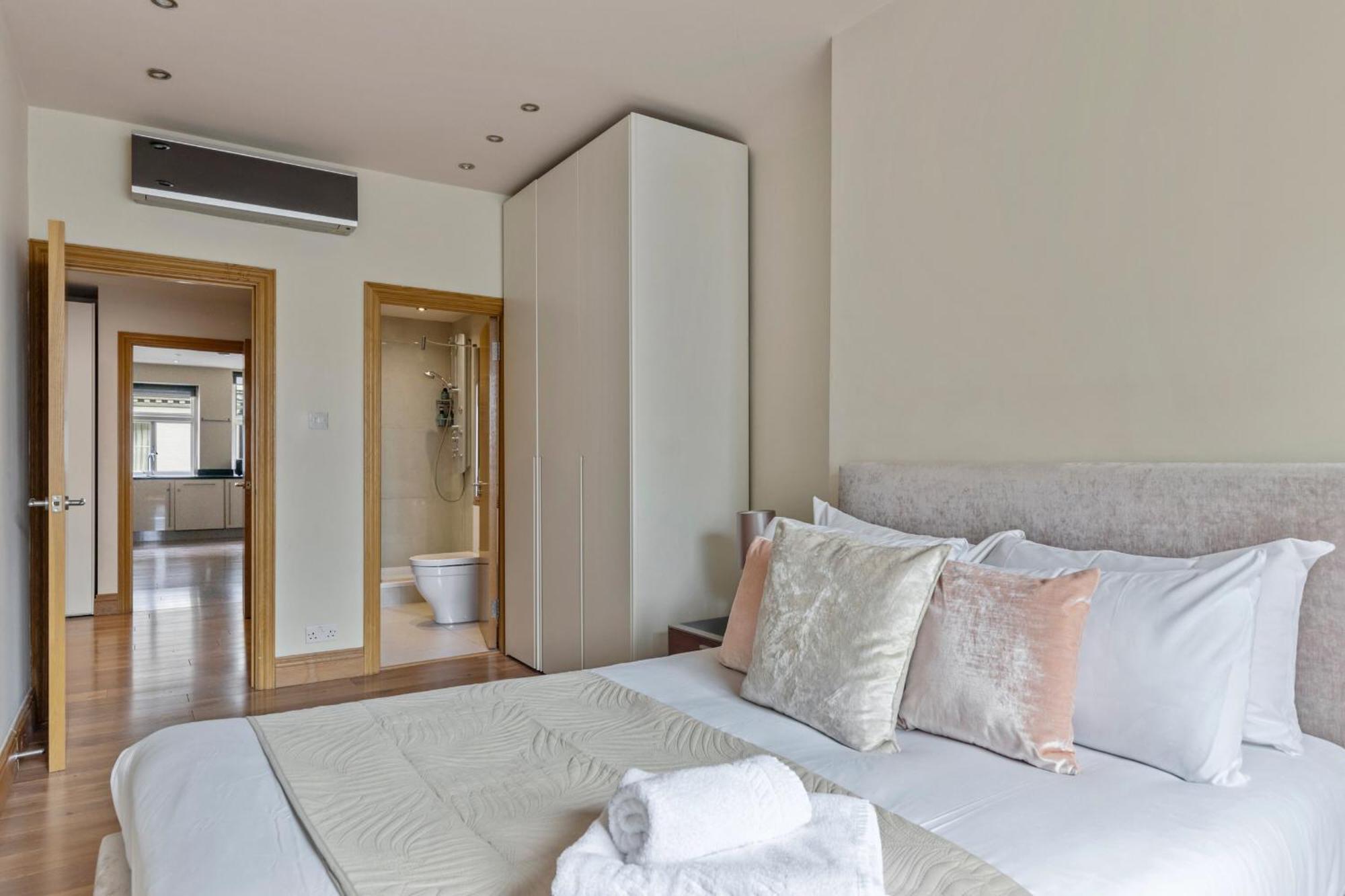 Enchanting Hideaway - La Reserve South Kensington Londres Exterior foto
